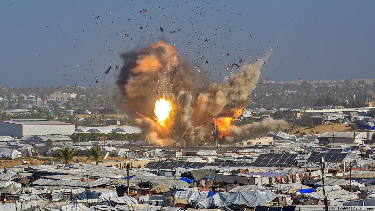 Israeli Fire in Gaza Reported to Kill 30, Injure 30 More